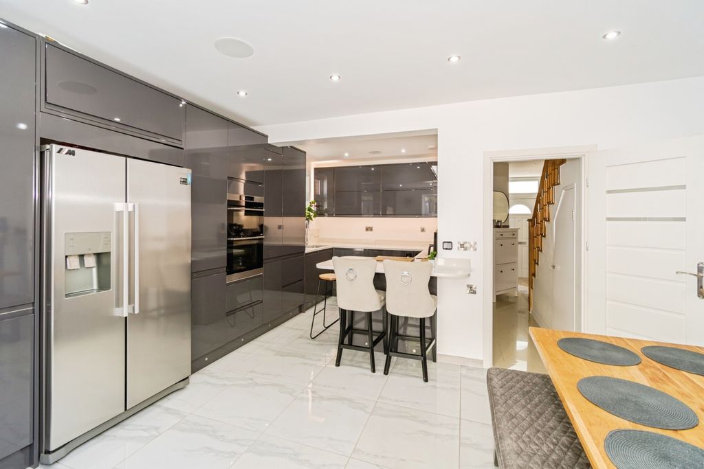 Additional image 5 of 3 bed semi-detached house for saleOsborne Road South, Southampton, Hampshire SO17