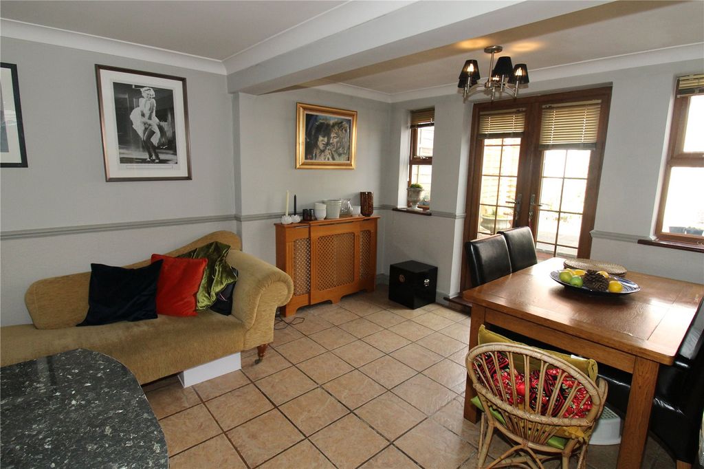 Additional image 7 of 2 bed end terrace house for saleSouthampton Road, Portsmouth, Hampshire PO6