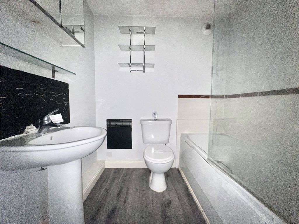 Additional image 7 of 2 bed flat for saleSt. Michaels View, Widnes, Cheshire WA8