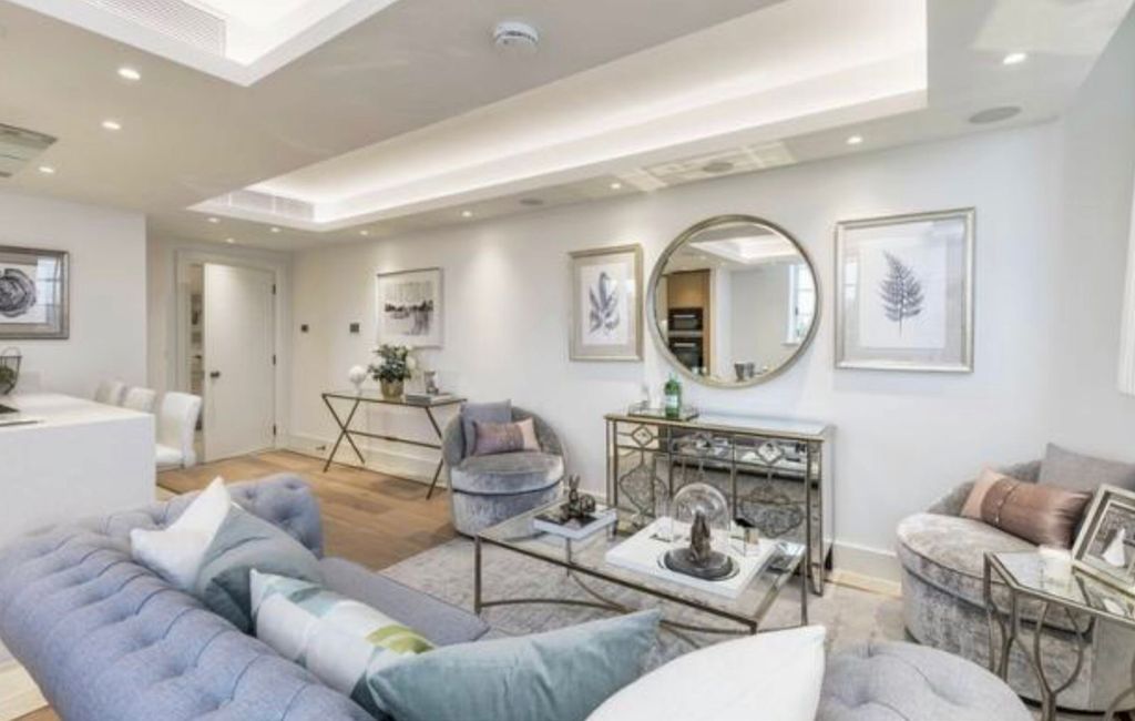 Additional image 3 of 3 bed flat for saleRichmond Hill, Richmond TW10