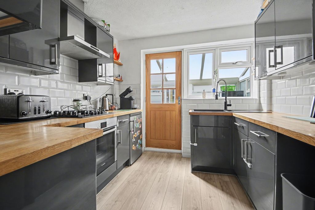 Additional image 7 of 3 bed semi-detached house for saleSouth East Road, Sholing SO19