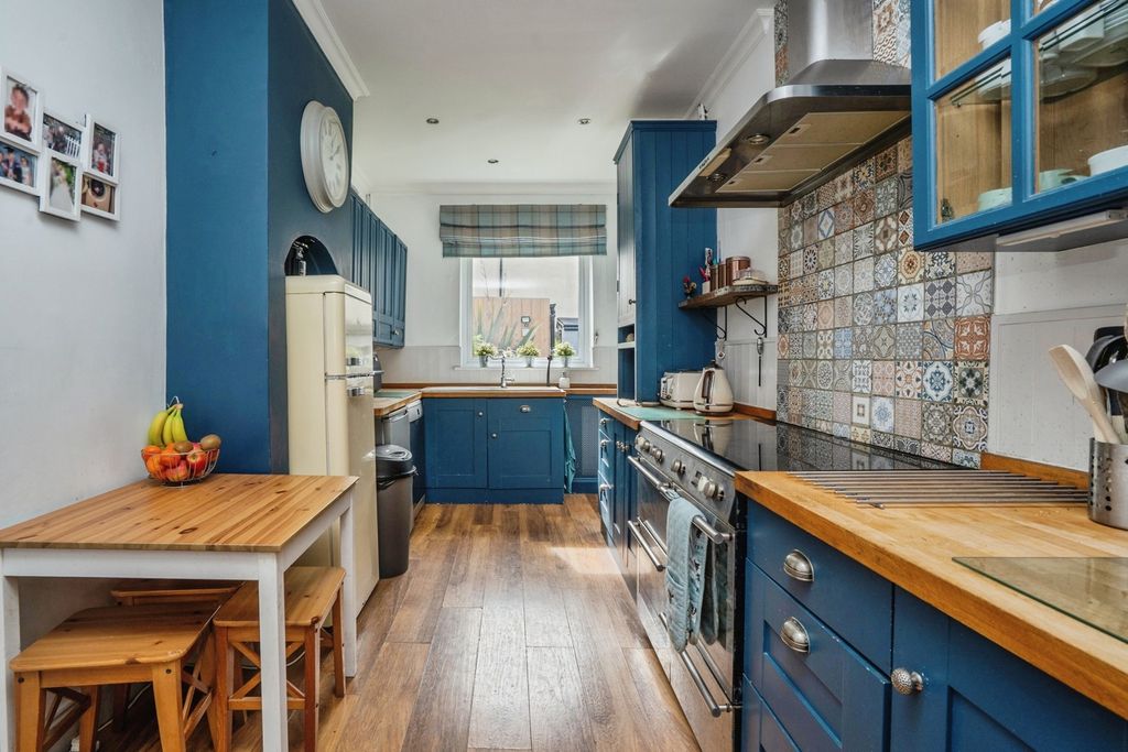 Additional image 3 of 3 bed terraced house for saleLaburnum Grove, Portsmouth, Hampshire PO2