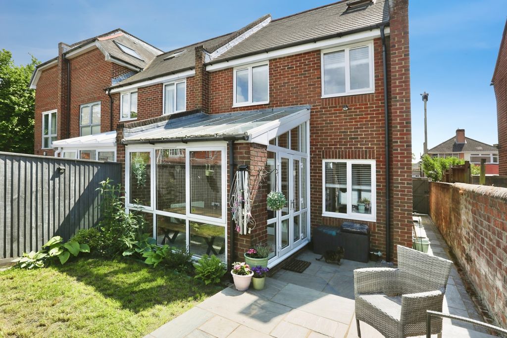 Additional image 19 of 4 bed end terrace house for saleAlexandra Road, Southampton, Hampshire SO15