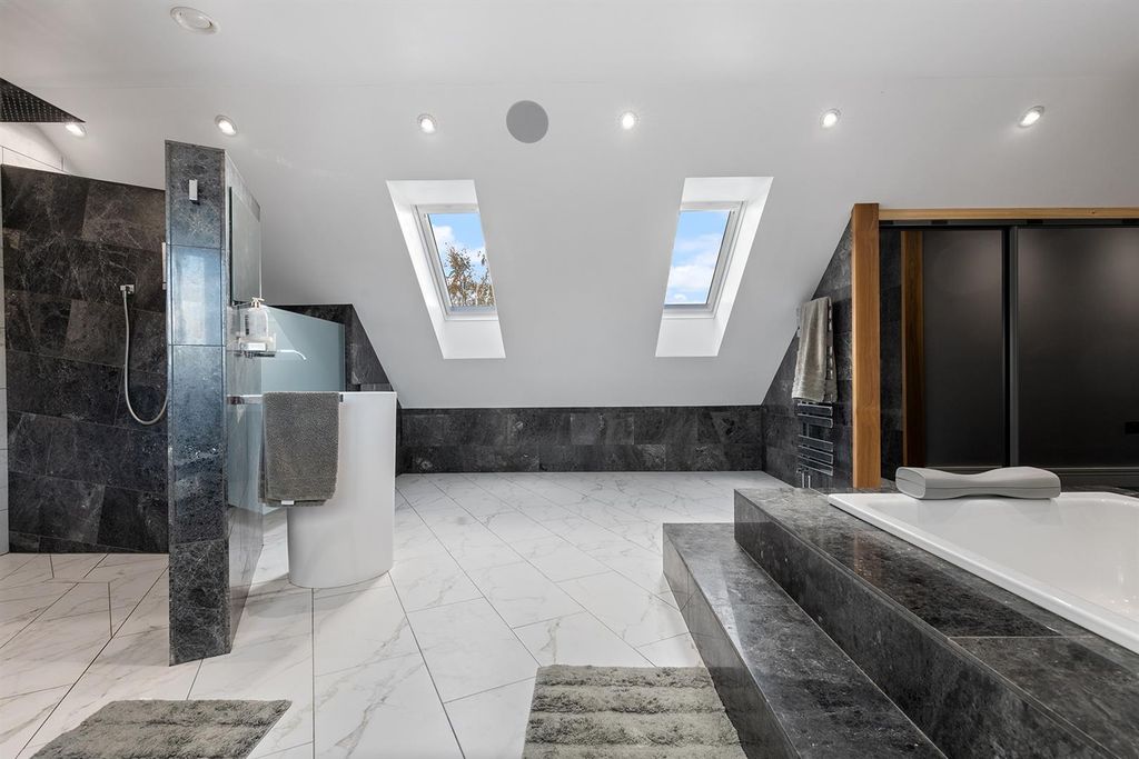 Additional image 38 of 5 bed detached house for saleThe Village, Earswick, York YO32