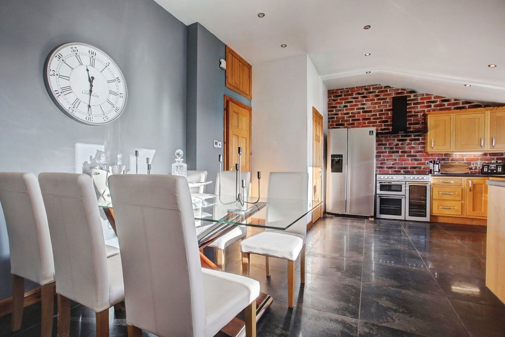 Additional image 6 of 5 bed detached house for saleTrajan Walk, Heddon-On-The-Wall, Newcastle Upon Tyne NE15