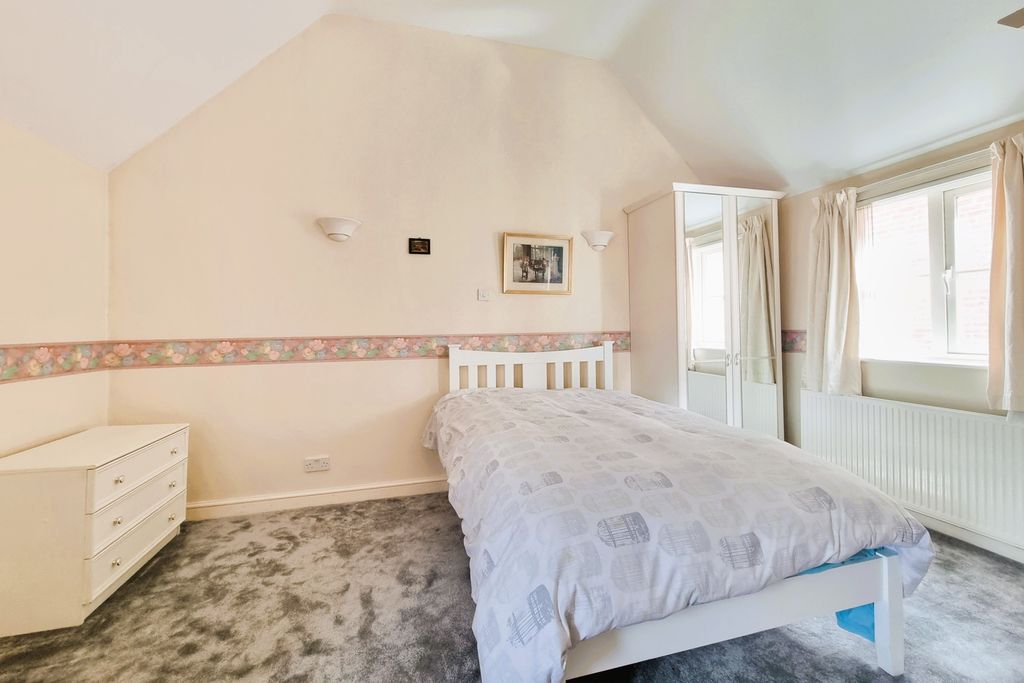 Additional image 12 of 3 bed detached house for saleSouthsea, Hampshire PO5