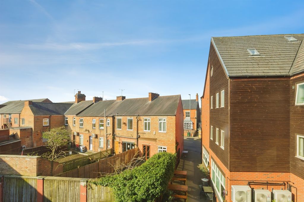 Additional image 16 of 2 bed flat for saleSycamore Street, Blaby, Leicester LE8