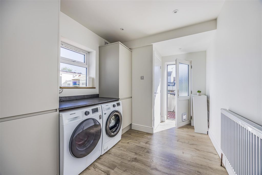 Additional image 3 of 3 bed property for saleKimbolton Road, Portsmouth PO3