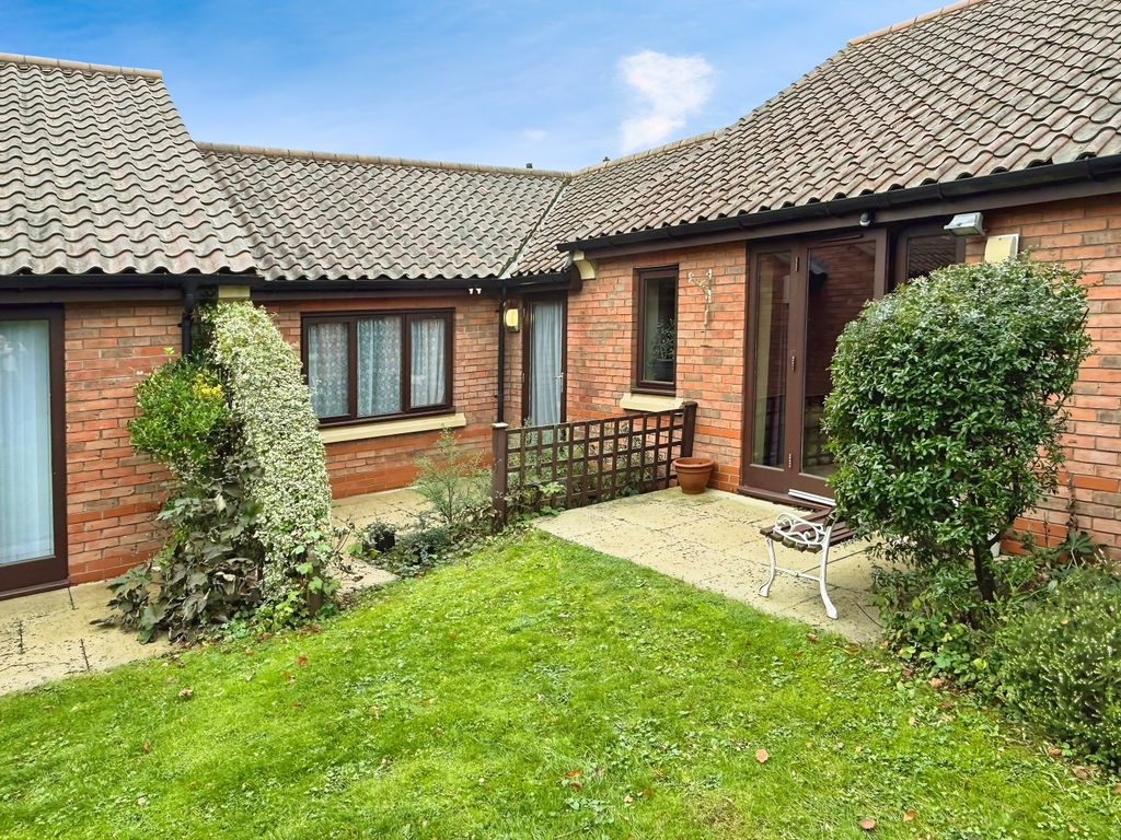 Additional image 13 of 2 bed flat for saleHoneywell Close, Oadby LE2