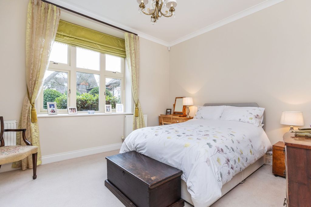 Additional image 12 of 3 bed flat for saleMilesdown Place, Winchester SO23