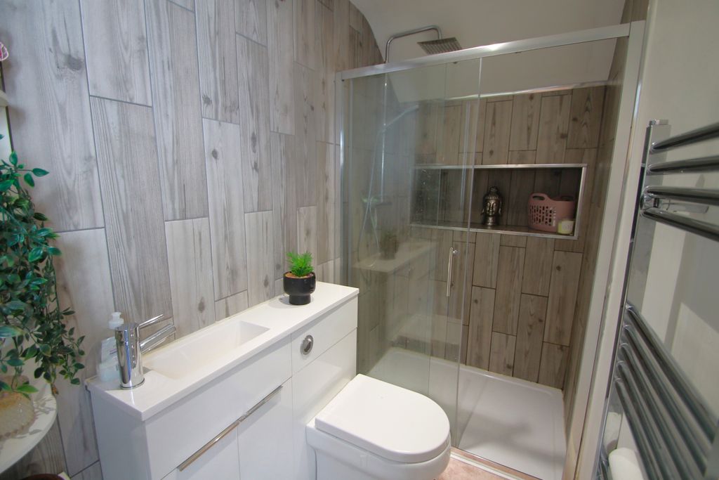 Additional image 16 of 5 bed property for saleFaire Road, Glenfield, Leicester, Leicestershire LE3