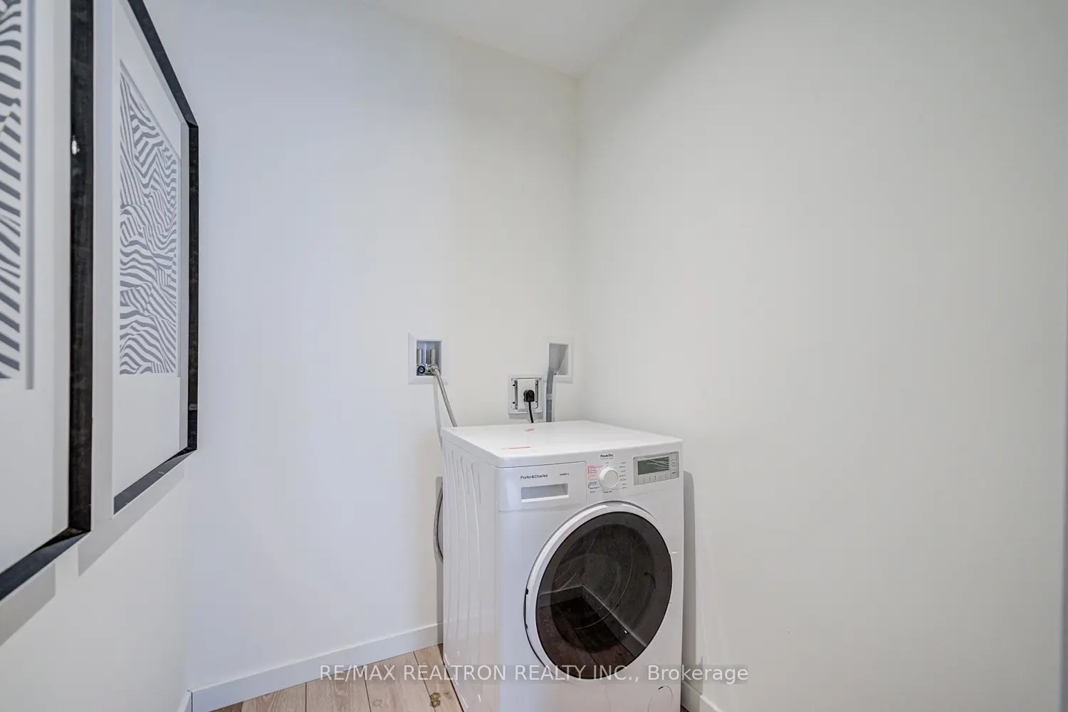 Additional image 10 of 7 Smith Crescent 518
