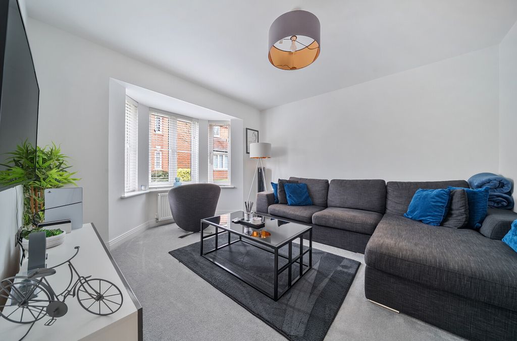 Additional image 3 of 5 bed detached house for saleDowles Barn Close, Barkham, Wokingham RG41