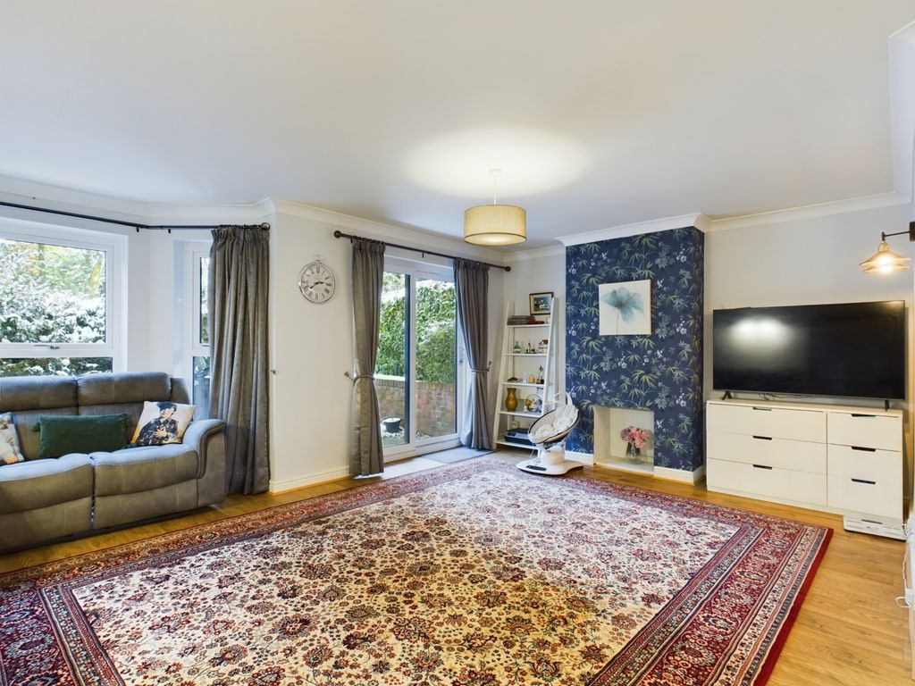 Additional image 8 of 2 bed flat for saleKnutsford Road, Wilmslow SK9