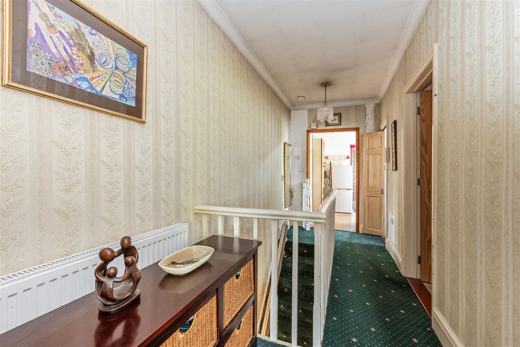 Additional image 2 of 2 bed flat for saleCopnor Road, Portsmouth PO3