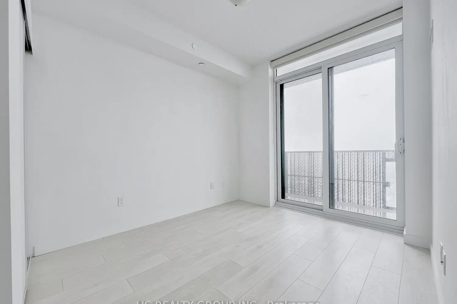 Additional image 13 of 8 Eglinton Avenue 5203