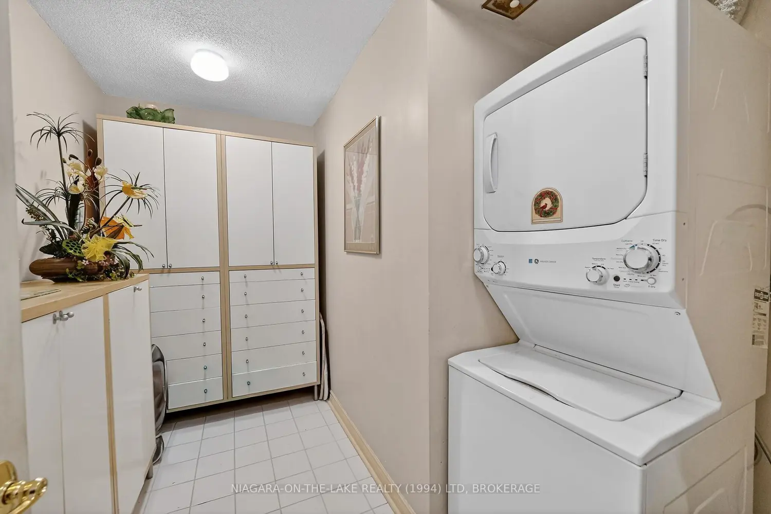 Additional image 8 of 2190 Lakeshore Road 304