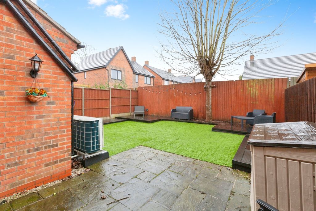 Additional image 20 of 5 bed detached house for saleParnell Close, Littlethorpe, Leicester LE19