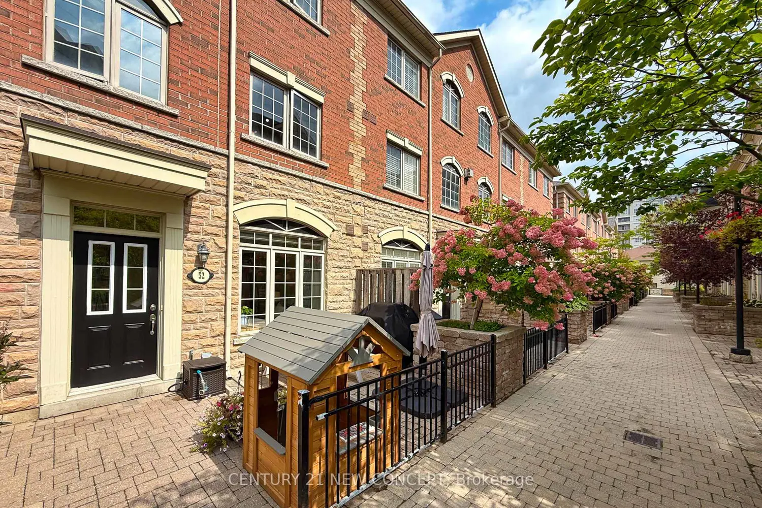 Additional image 2 of 8 Brighton Place 52