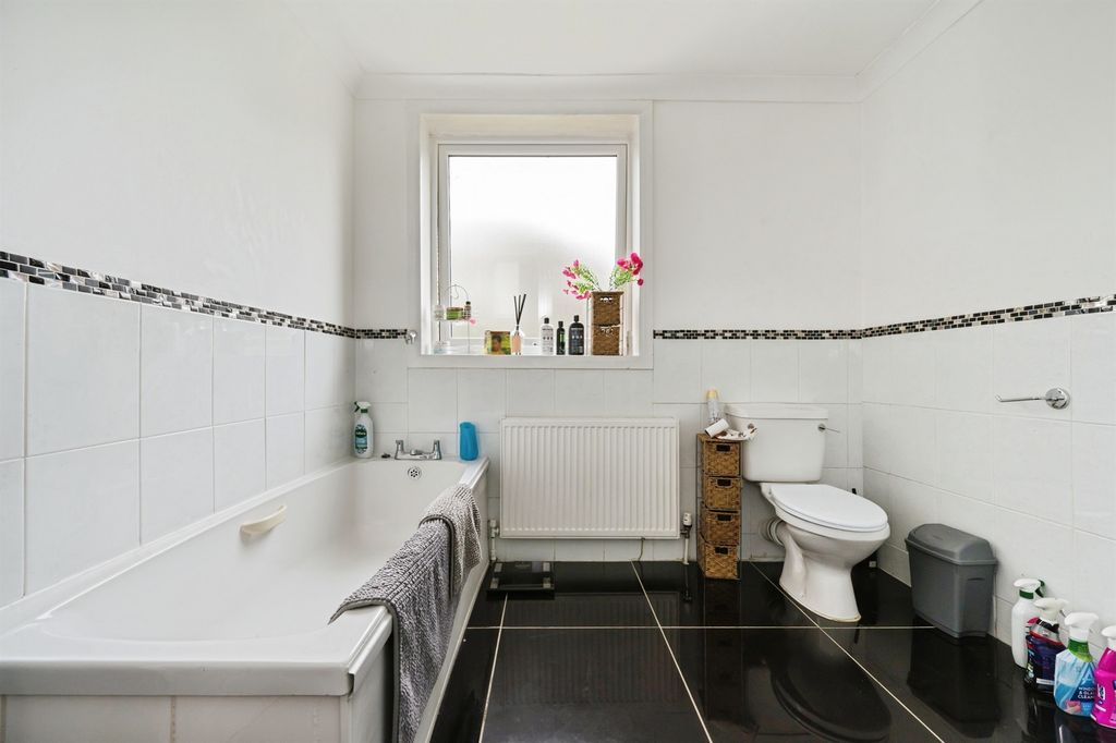 Additional image 9 of 2 bed semi-detached house for saleFreshfield Square, Southampton SO15
