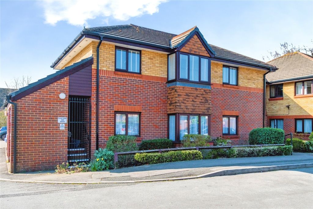 Additional image 12 of 1 bed flat for saleChestnut Lodge, Southampton SO16
