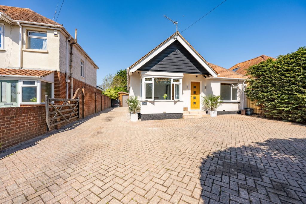 4 bed detached house for saleBotley Road, Southampton SO19