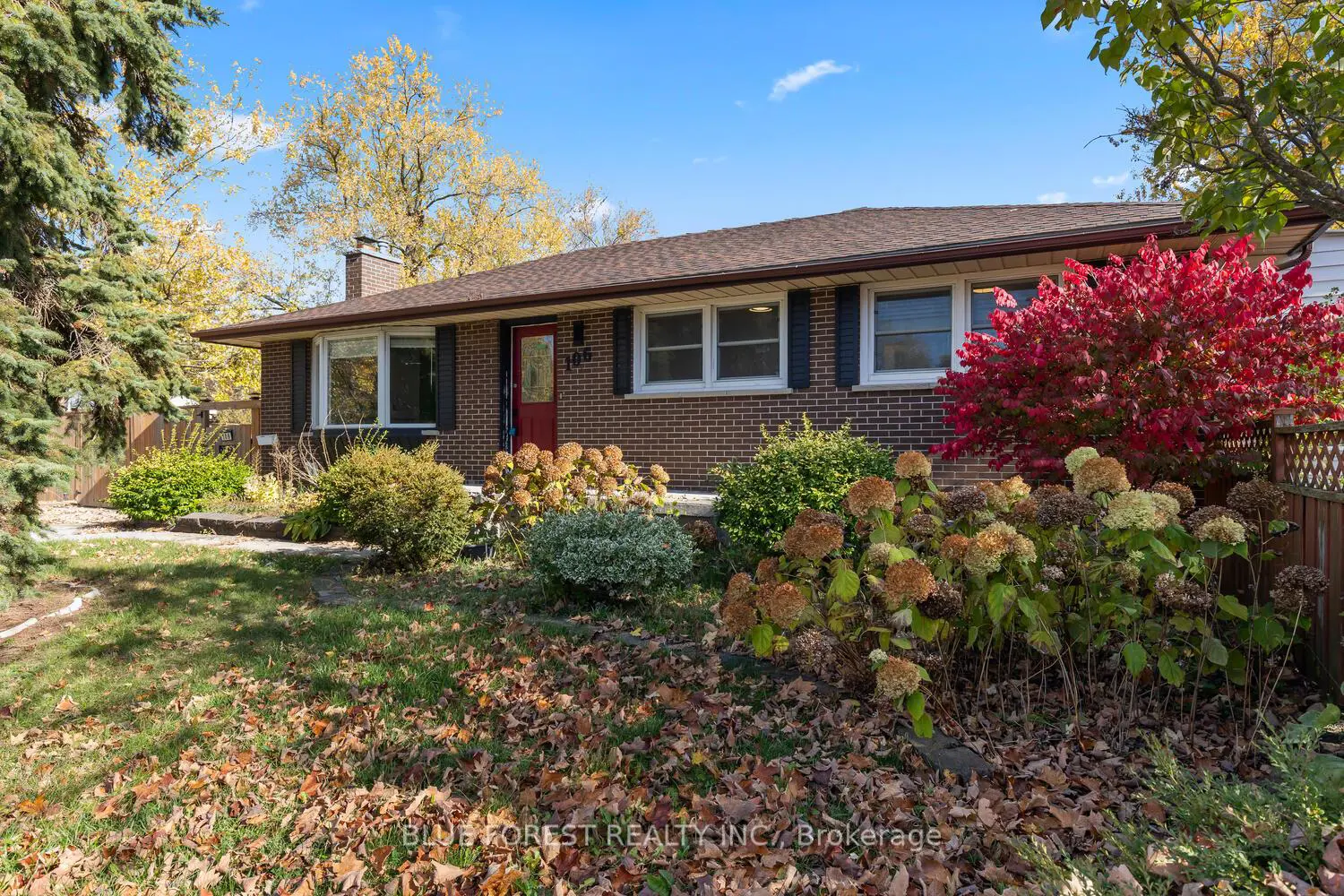 106 Laurentian Drive