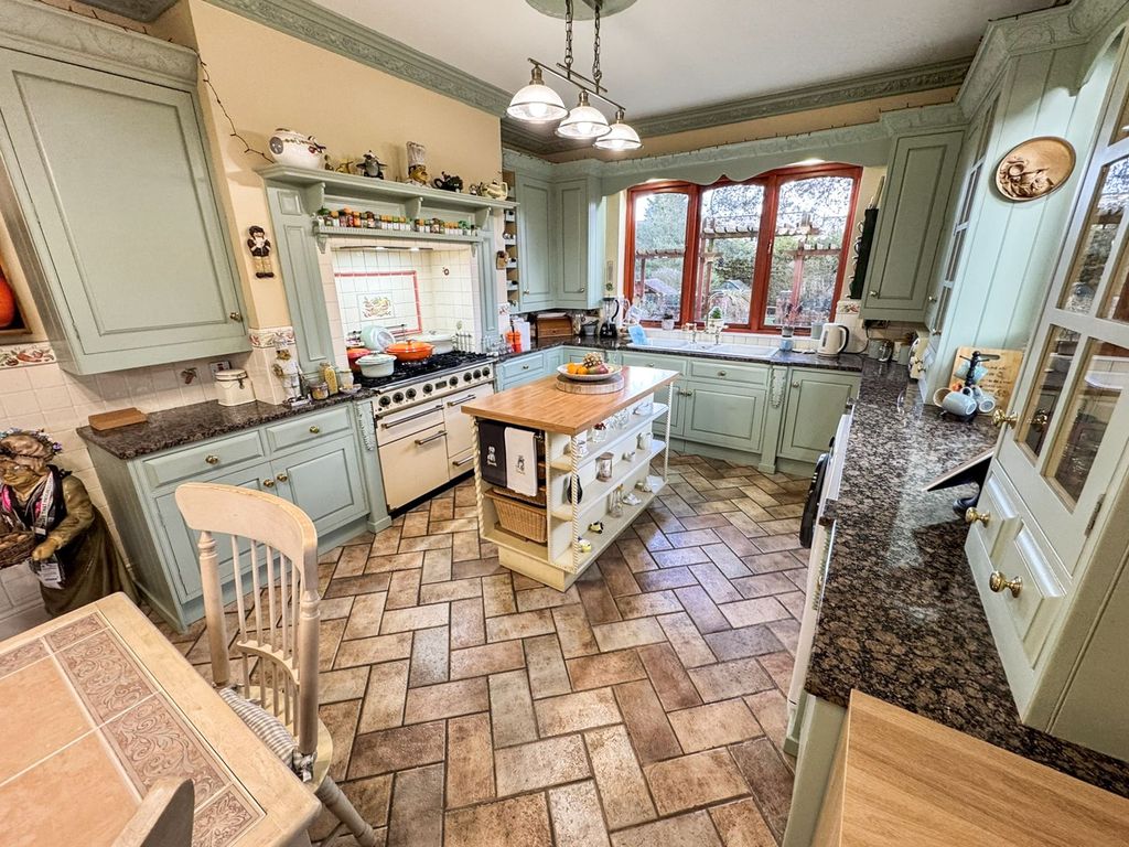 Additional image 15 of 5 bed detached house for saleSandbeds Road, Willenhall WV12