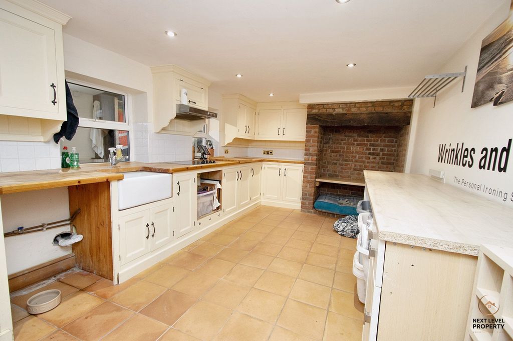 Additional image 18 of 8 bed detached house for saleBroadend Road, Wisbech PE14