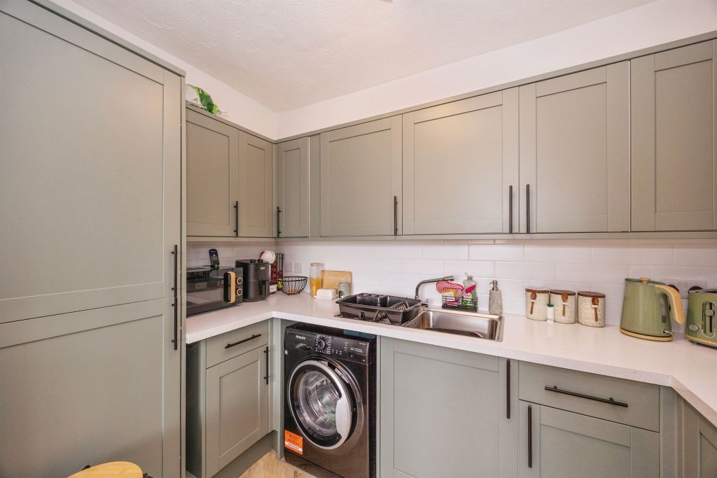 Additional image 6 of 1 bed flat for saleArundel Street, Portsmouth PO1