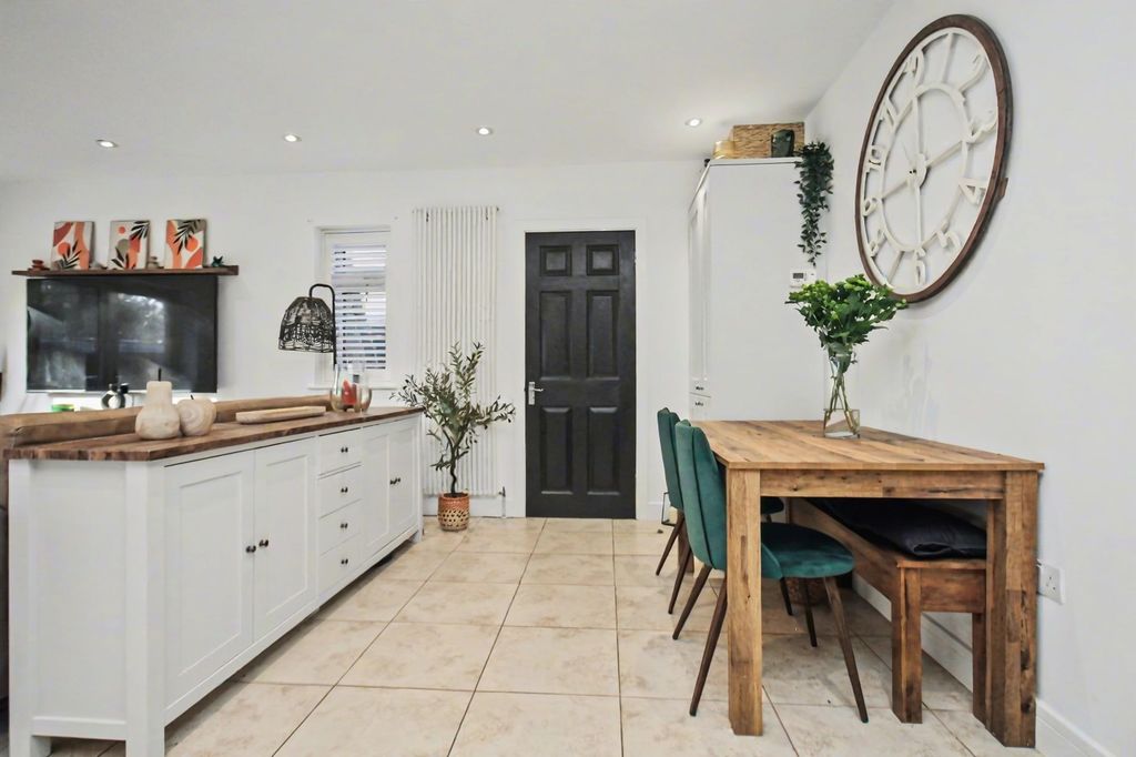 Additional image 7 of 4 bed detached bungalow for saleMaxwell Road, Sholing SO19