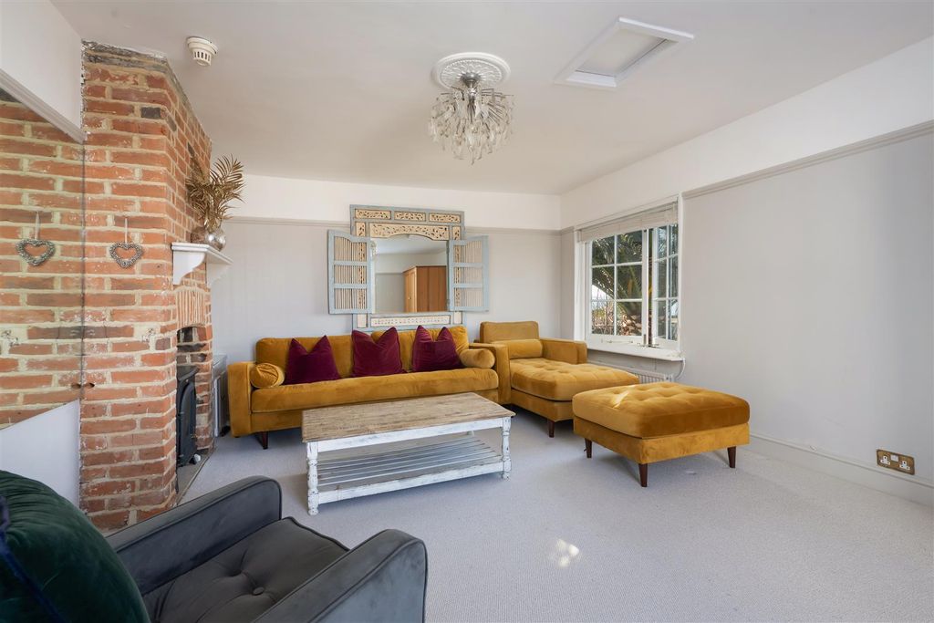 Additional image 4 of 5 bed detached house for saleIsland Wall, Whitstable CT5