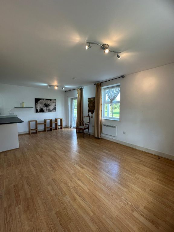 Additional image 15 of 2 bed flat for saleBeaumont Drive, Worcester Park KT4