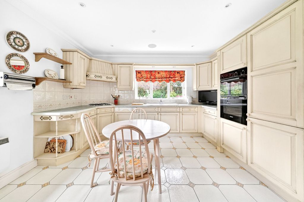 Additional image 9 of 5 bed detached house for saleCampion Gardens, Woodford Green IG8
