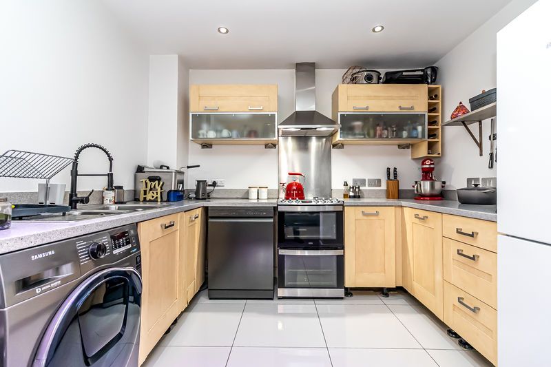 Additional image 4 of 2 bed flat for saleGisors Road, Southsea PO4