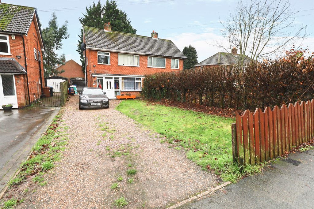 3 bed semi-detached house for saleHollycroft Crescent, Hinckley, Leicestershire LE10