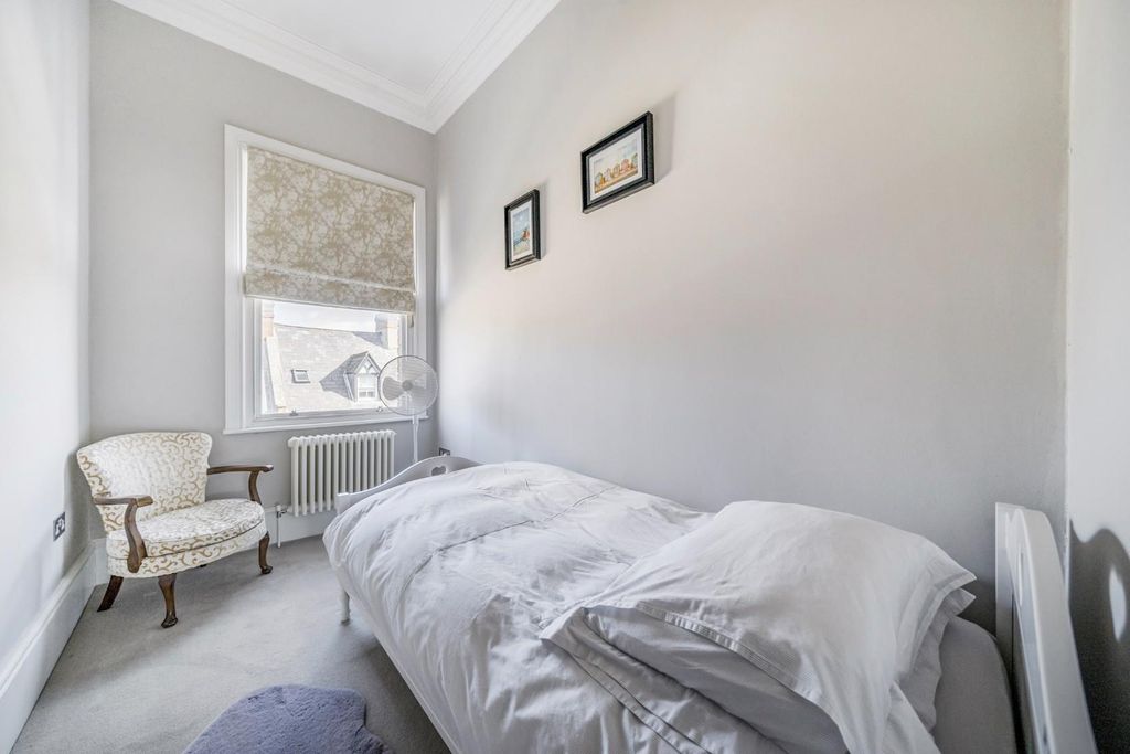 Additional image 9 of 3 bed flat for saleGrove Road, Windsor SL4