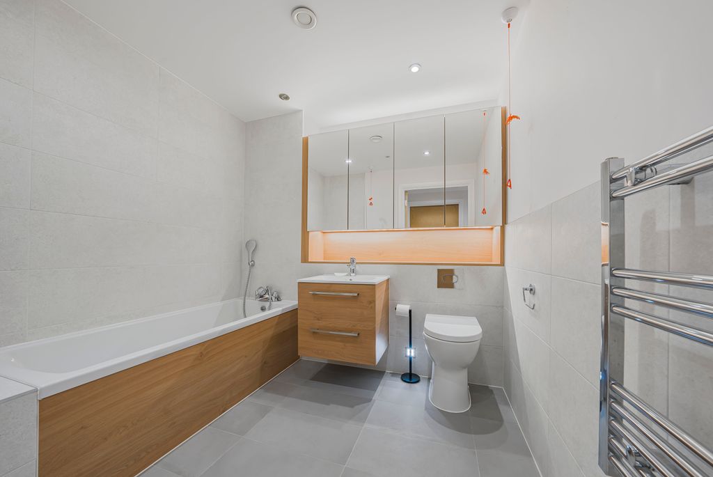 Additional image 5 of 2 bed flat for saleCastle View, Windsor SL4