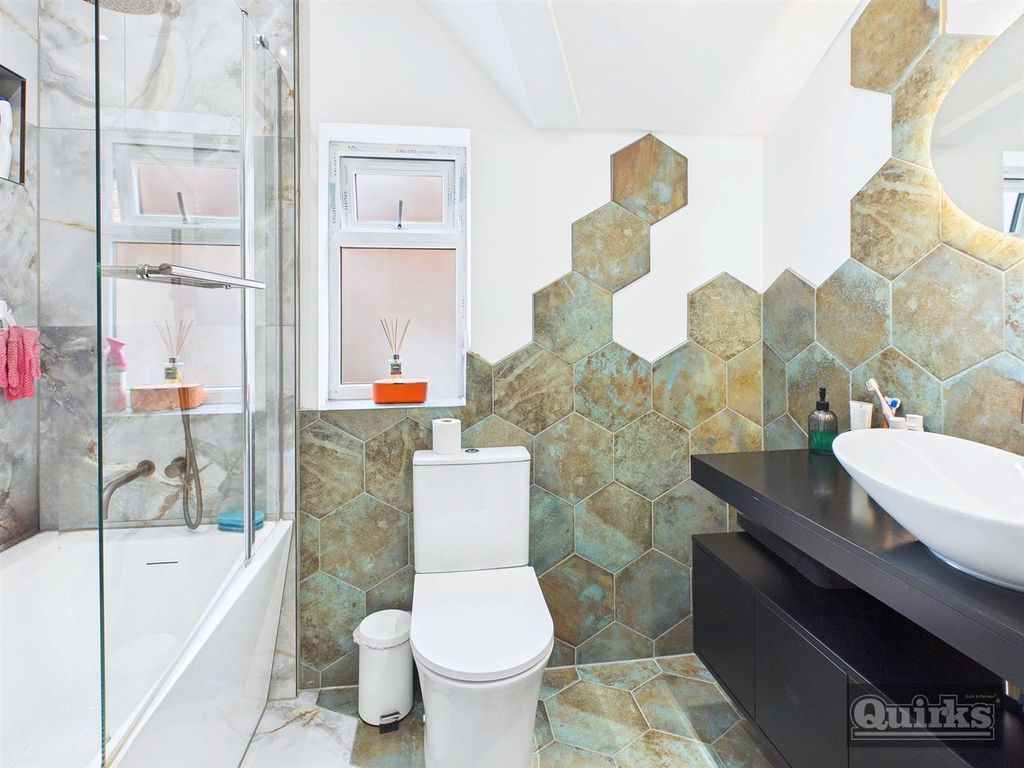 Additional image 11 of 4 bed detached house for saleWick Beech Avenue, Wickford SS11