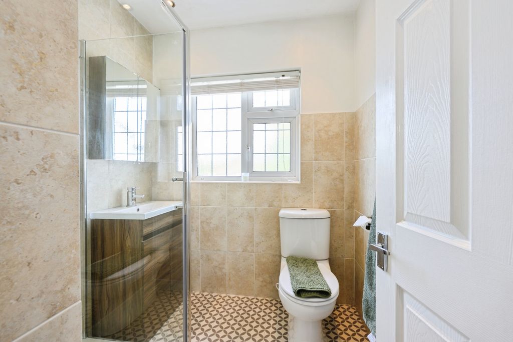 Additional image 14 of 4 bed semi-detached house for saleSalmons Lane, Whyteleafe CR3
