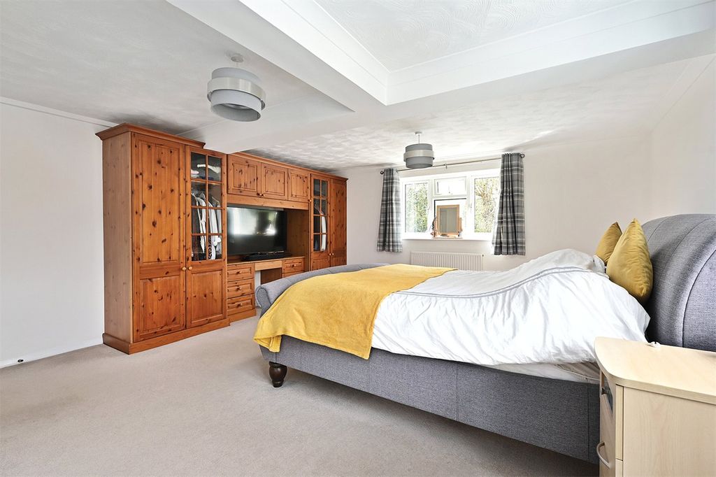 Additional image 13 of 4 bed detached house for saleHilfield, Yateley, Hampshire GU46