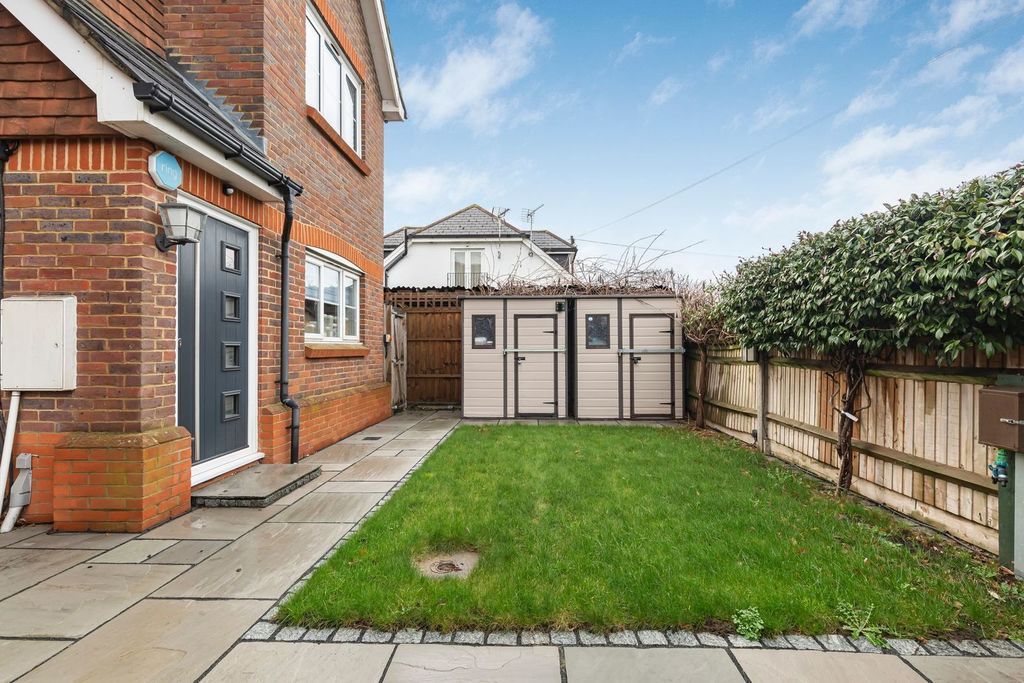 Additional image 17 of 2 bed maisonette for saleWarren Road, Ashford TW15