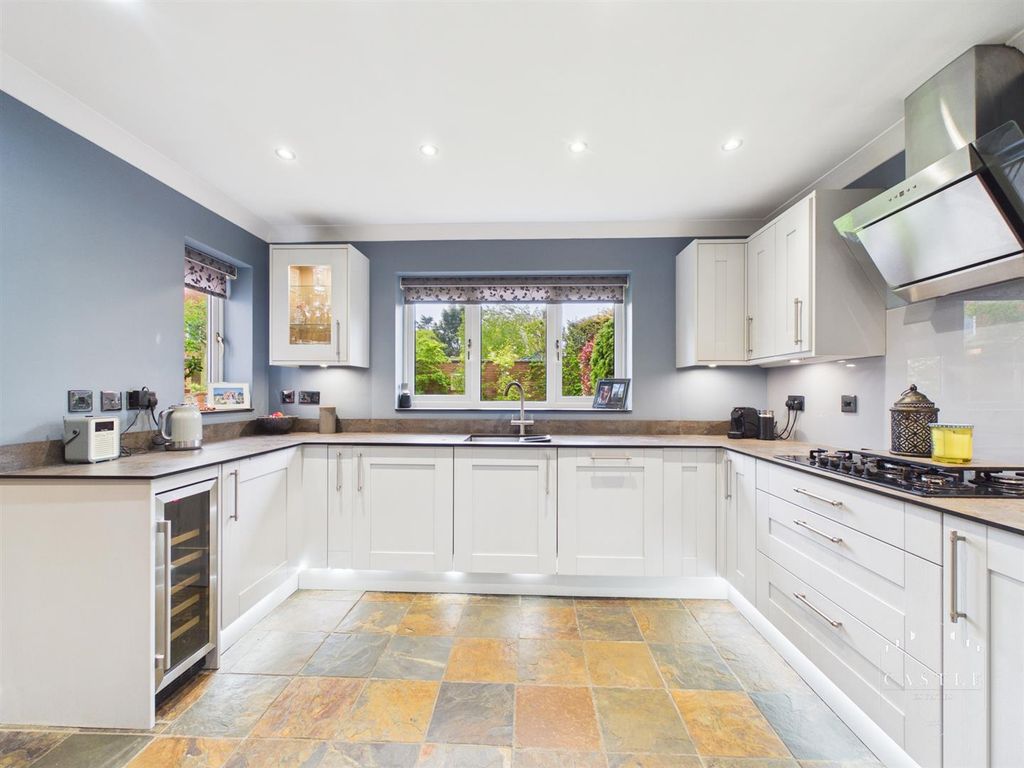 Additional image 13 of 5 bed detached house for saleLychgate Close, Burbage, Hinckley LE10