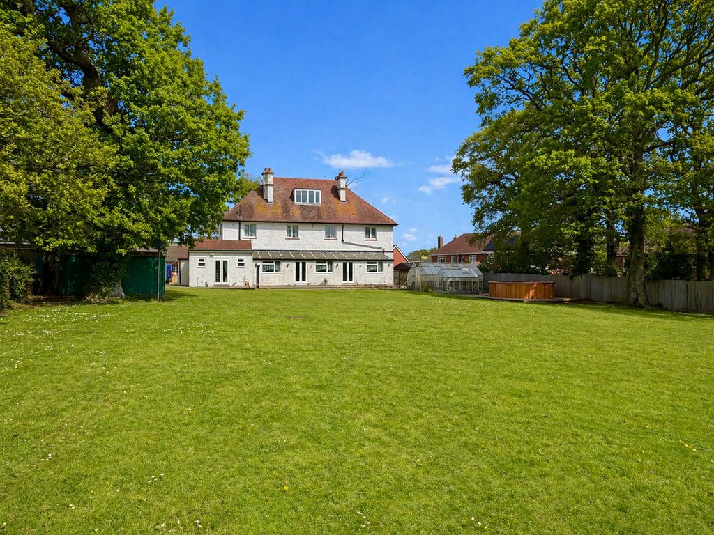 7 bed detached house for salePostern Road, Newport PO30