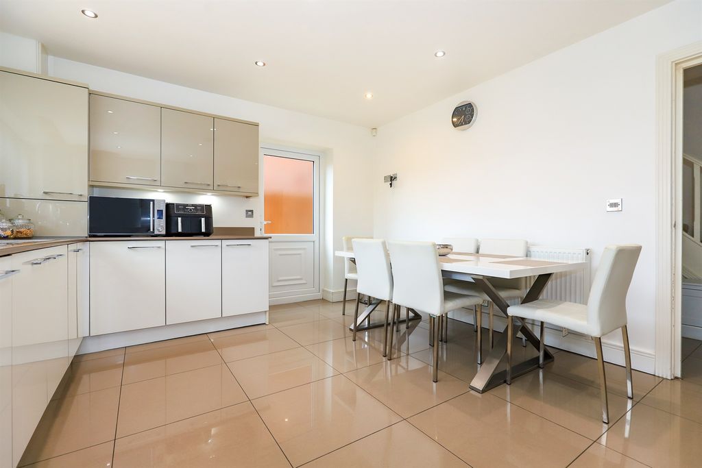 Additional image 7 of 6 bed detached house for saleWhimsey Close, Willenhall WV12