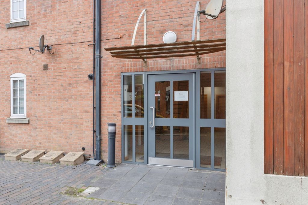 Additional image 3 of 2 bed flat for saleShilton Road, Barwell, Leicestershire LE9