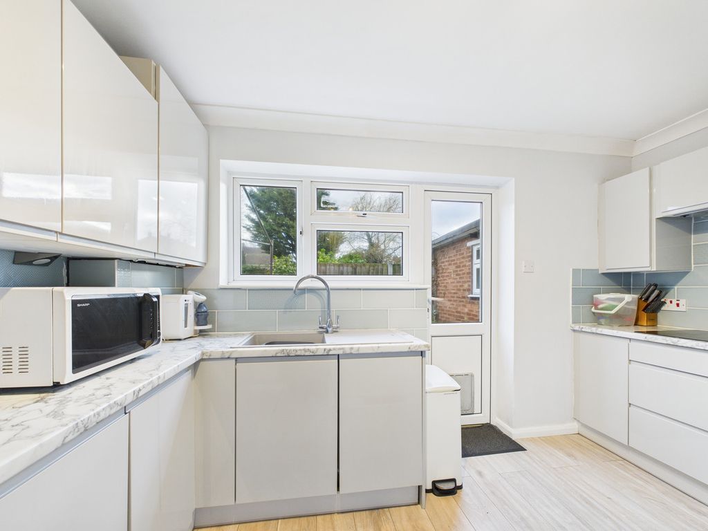 Additional image 8 of 2 bed flat for saleSeven Acres, Wickford SS11