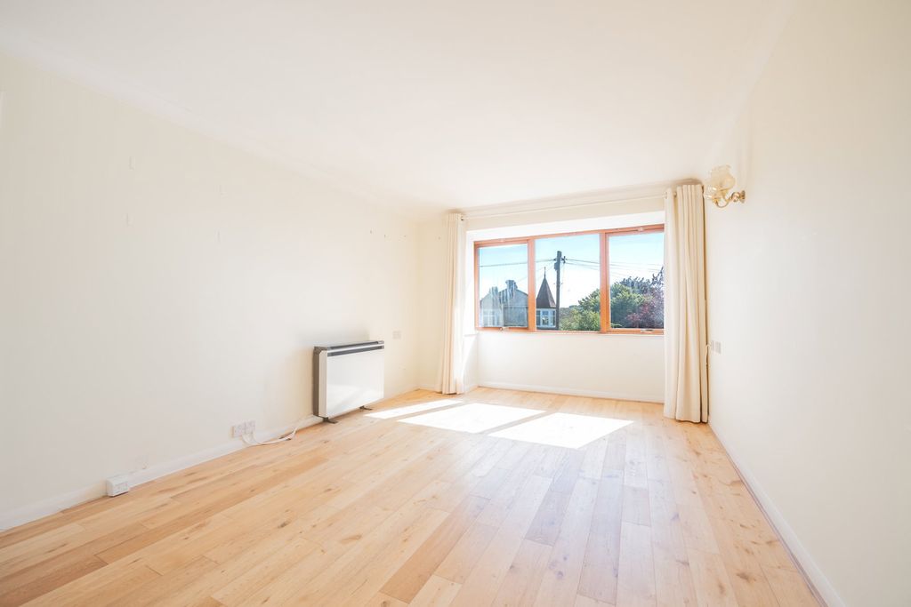 Additional image 6 of 1 bed flat for saleShaftesbury Avenue, Highfield, Southampton SO17