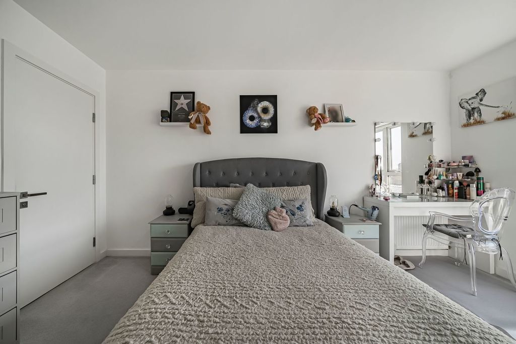 Additional image 12 of 2 bed flat for salePalmer Court, Pitcher Lane, Ashford TW15