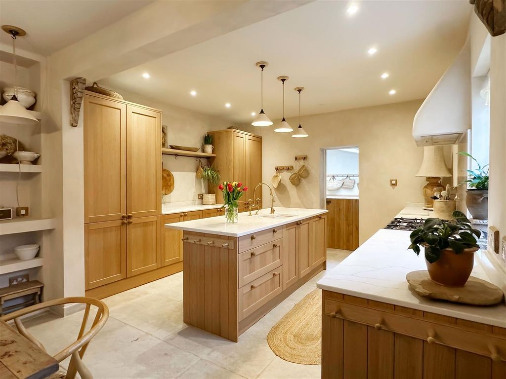 Additional image 3 of 5 bed terraced house for saleNew Parade, Worthing BN11